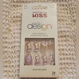 KISS Salon Design Manicure